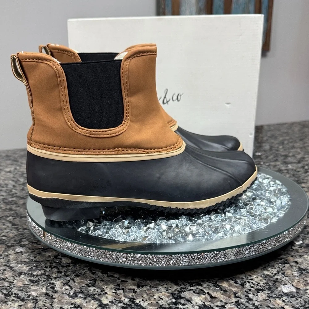 Style & Co. Tan and Black Ankle Boots NWT 8